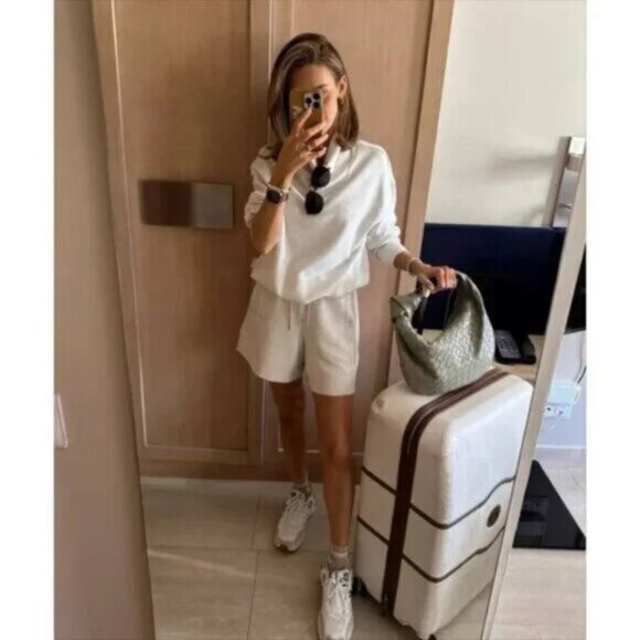 VARLEY Betsy Sweatshirt in Ivory Marl Size Medium - Picture 2 of 13